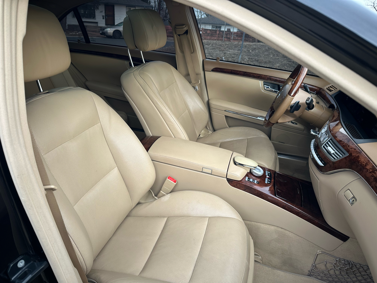 Mercedes-Benz S-Class S550 4-MATIC 2011