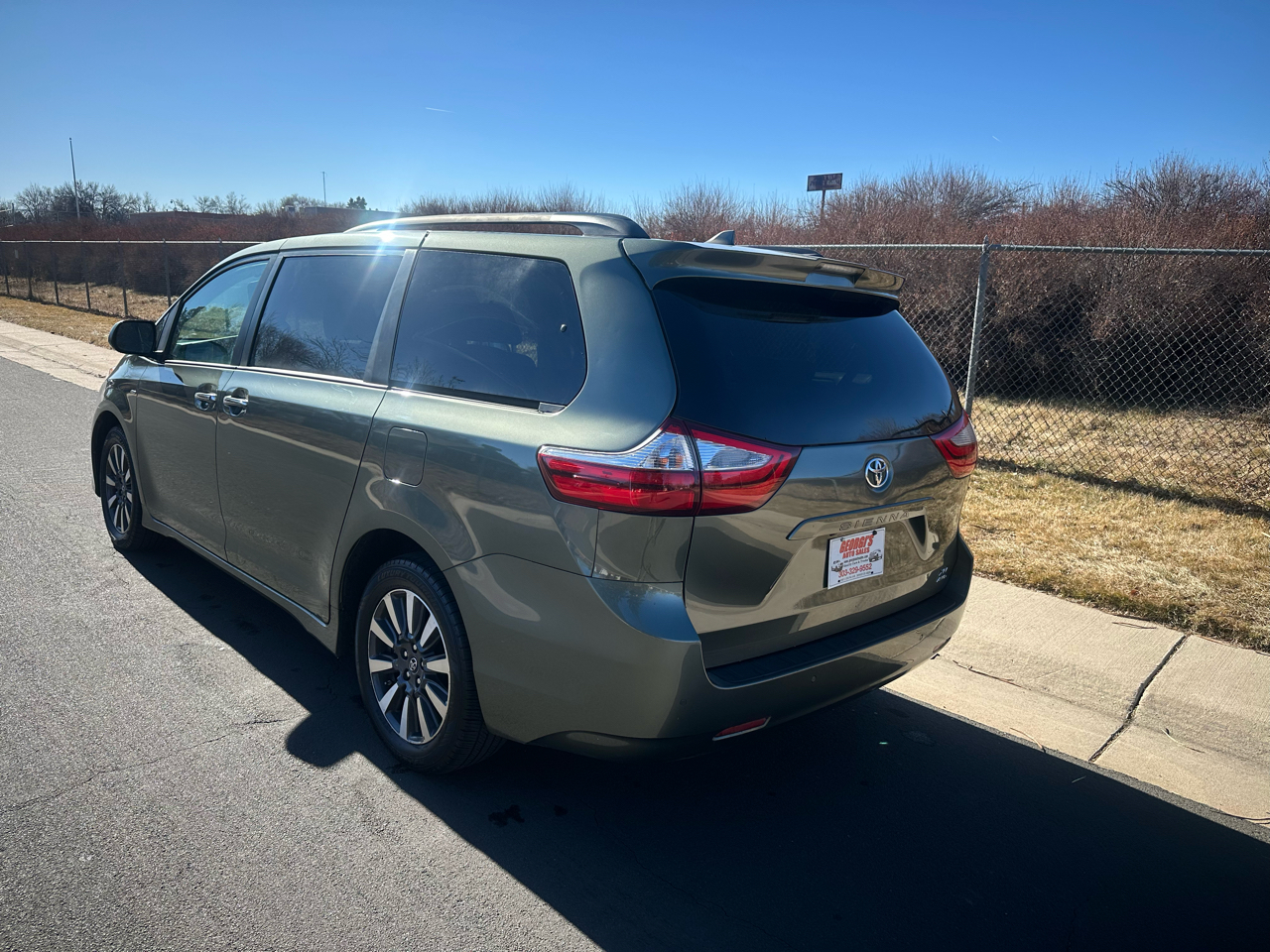 Toyota Sienna XLE 7-Passenger AWD 2019