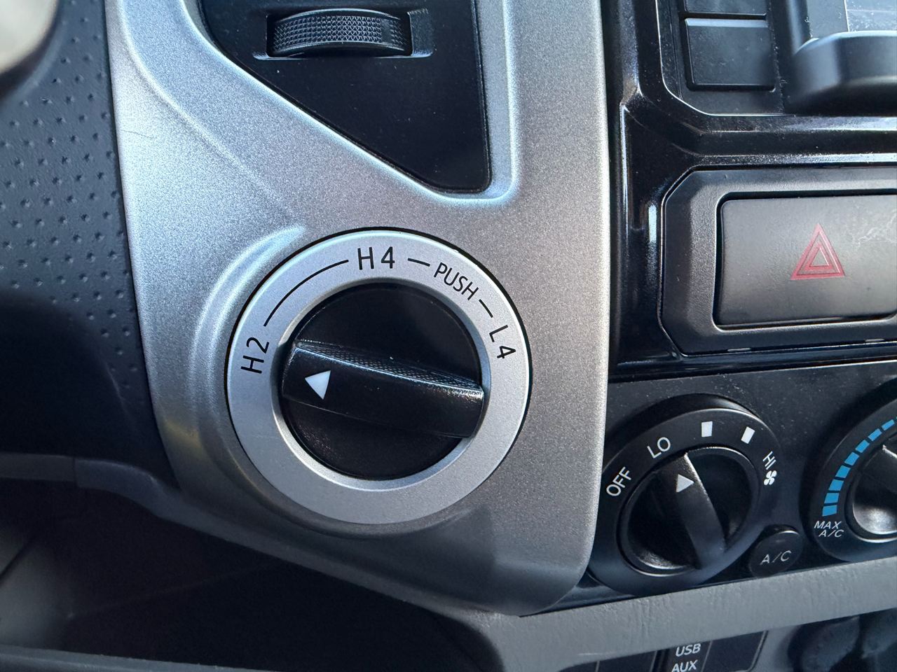 Toyota Tacoma Access Cab V6 5AT 4WD 2015