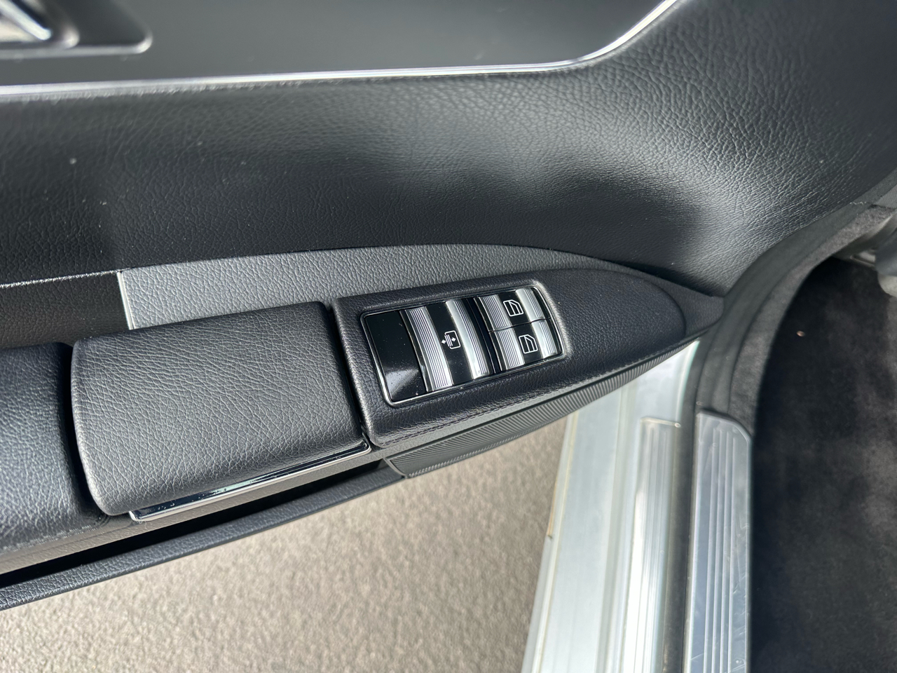 Mercedes-Benz S-Class S550 2008