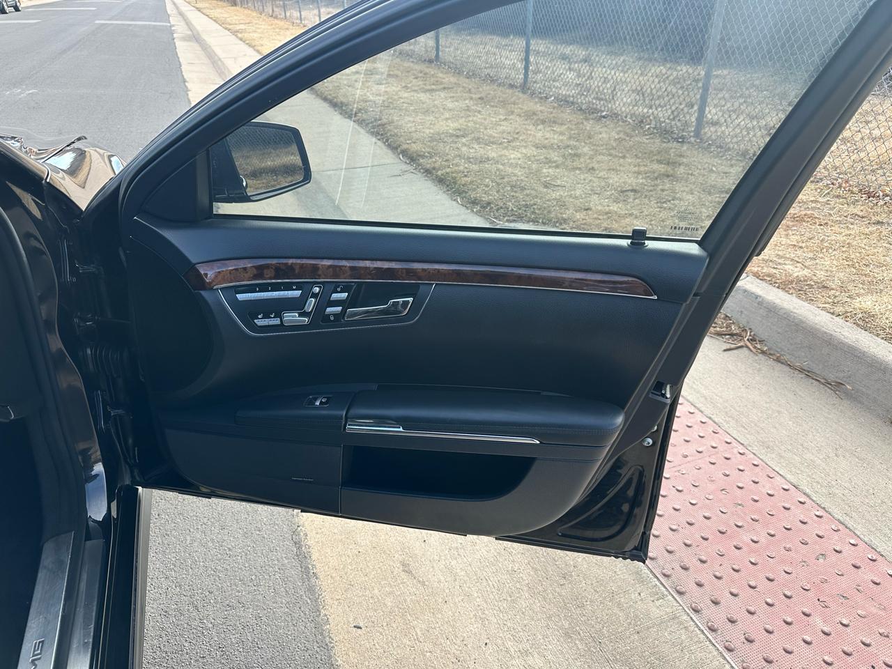 Mercedes-Benz S-Class S63 AMG 2010