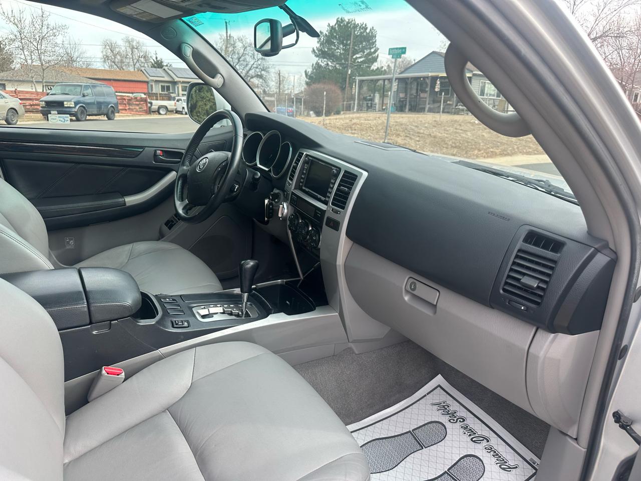 Toyota 4Runner Limited 4WD V8 2008