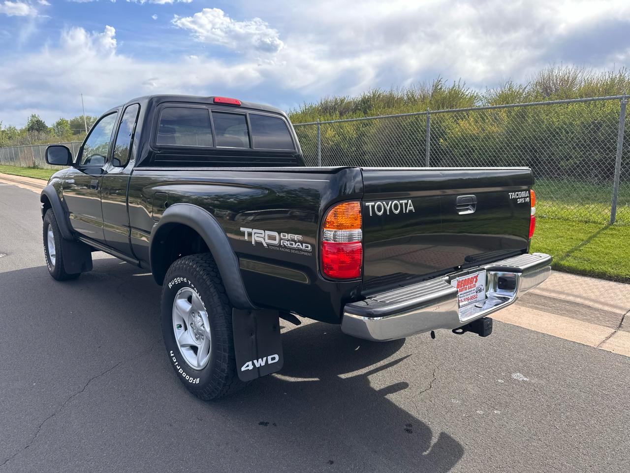 Toyota Tacoma 4WD Access Cab V6 AT SR5 (Natl) 2001