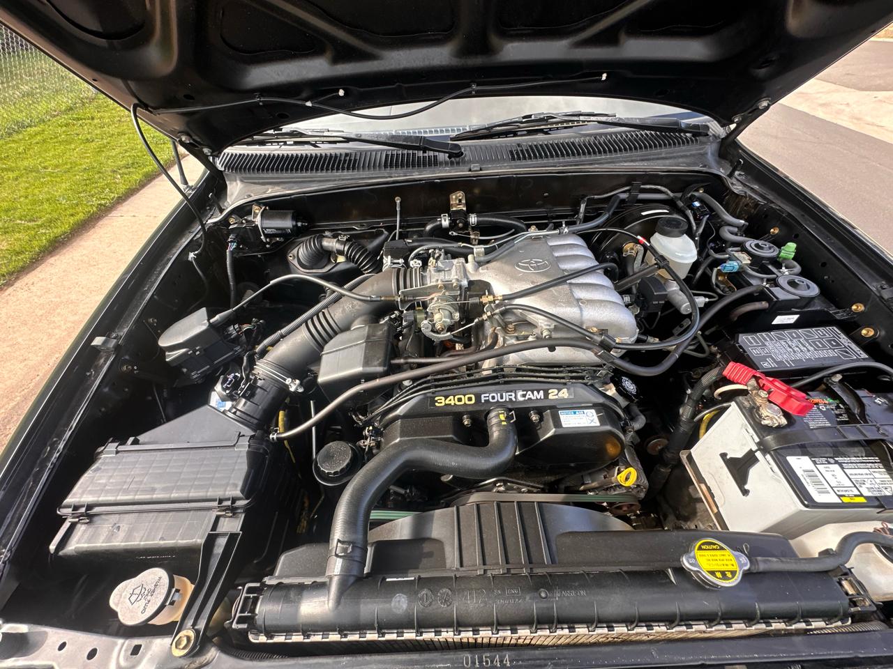 Toyota Tacoma 4WD Access Cab V6 AT SR5 (Natl) 2001