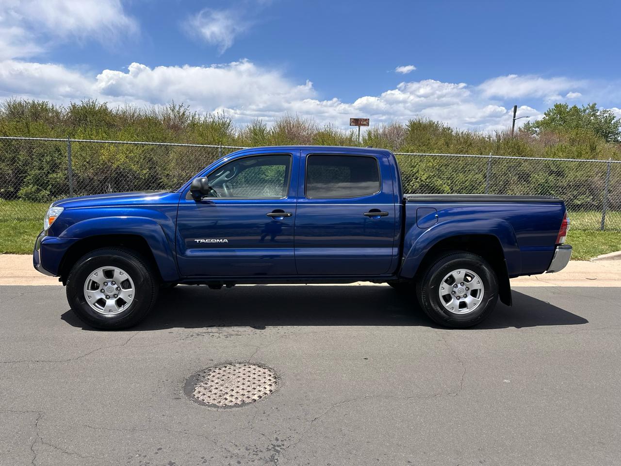 Toyota Tacoma Double Cab V6 6MT 4WD 2015