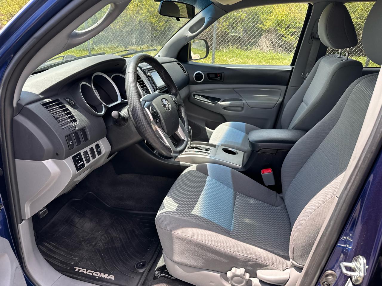 Toyota Tacoma Double Cab V6 6MT 4WD 2015