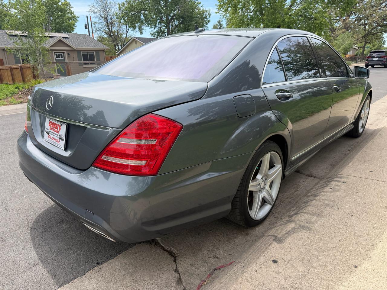 Mercedes-Benz S-Class S550 2011