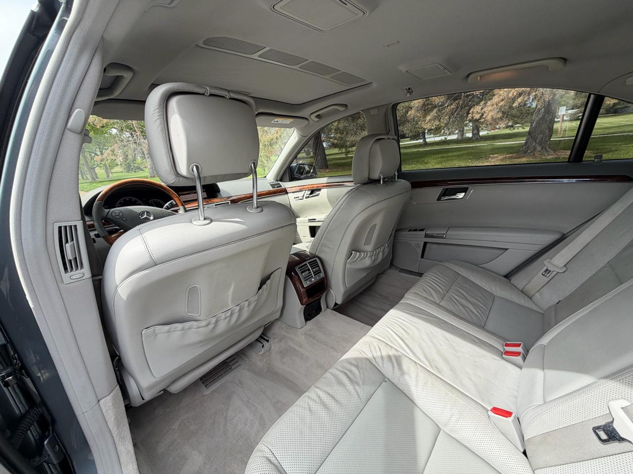 Mercedes-Benz S-Class S550 2011