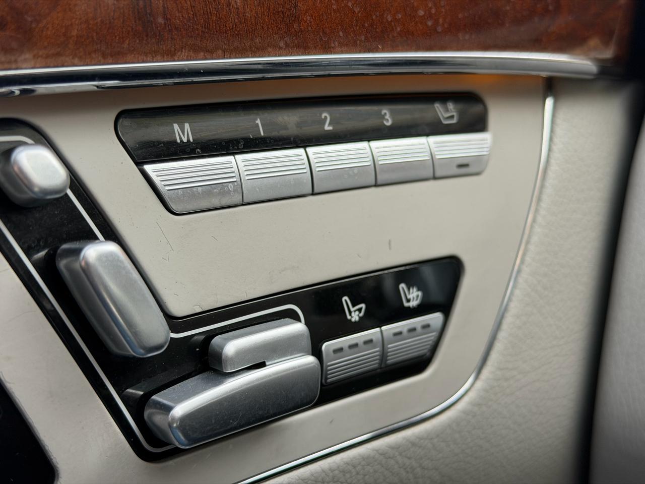 Mercedes-Benz S-Class S550 2011
