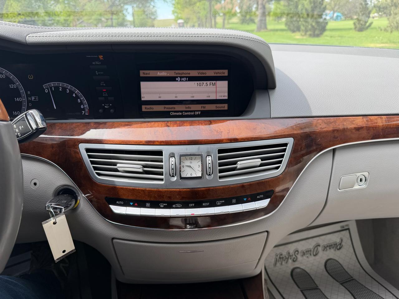 Mercedes-Benz S-Class S550 2011
