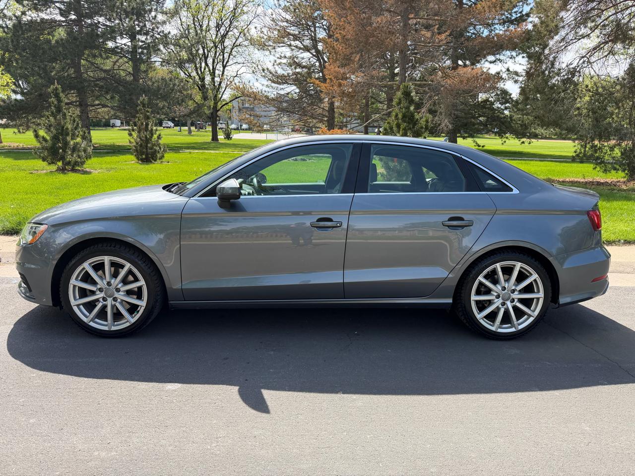 Audi A3 2.0T Premium Sedan quattro S tronic 2015