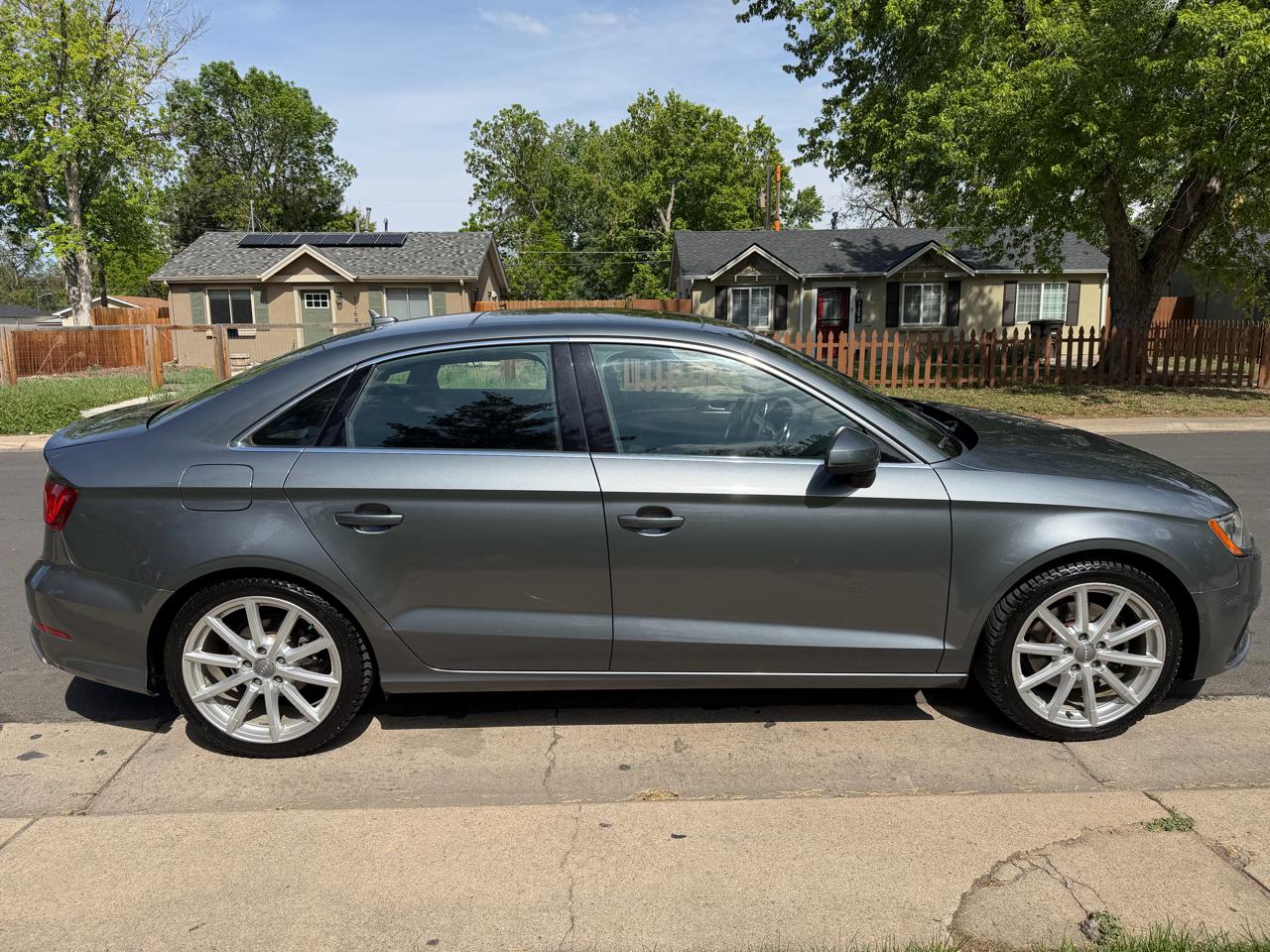 Audi A3 2.0T Premium Sedan quattro S tronic 2015