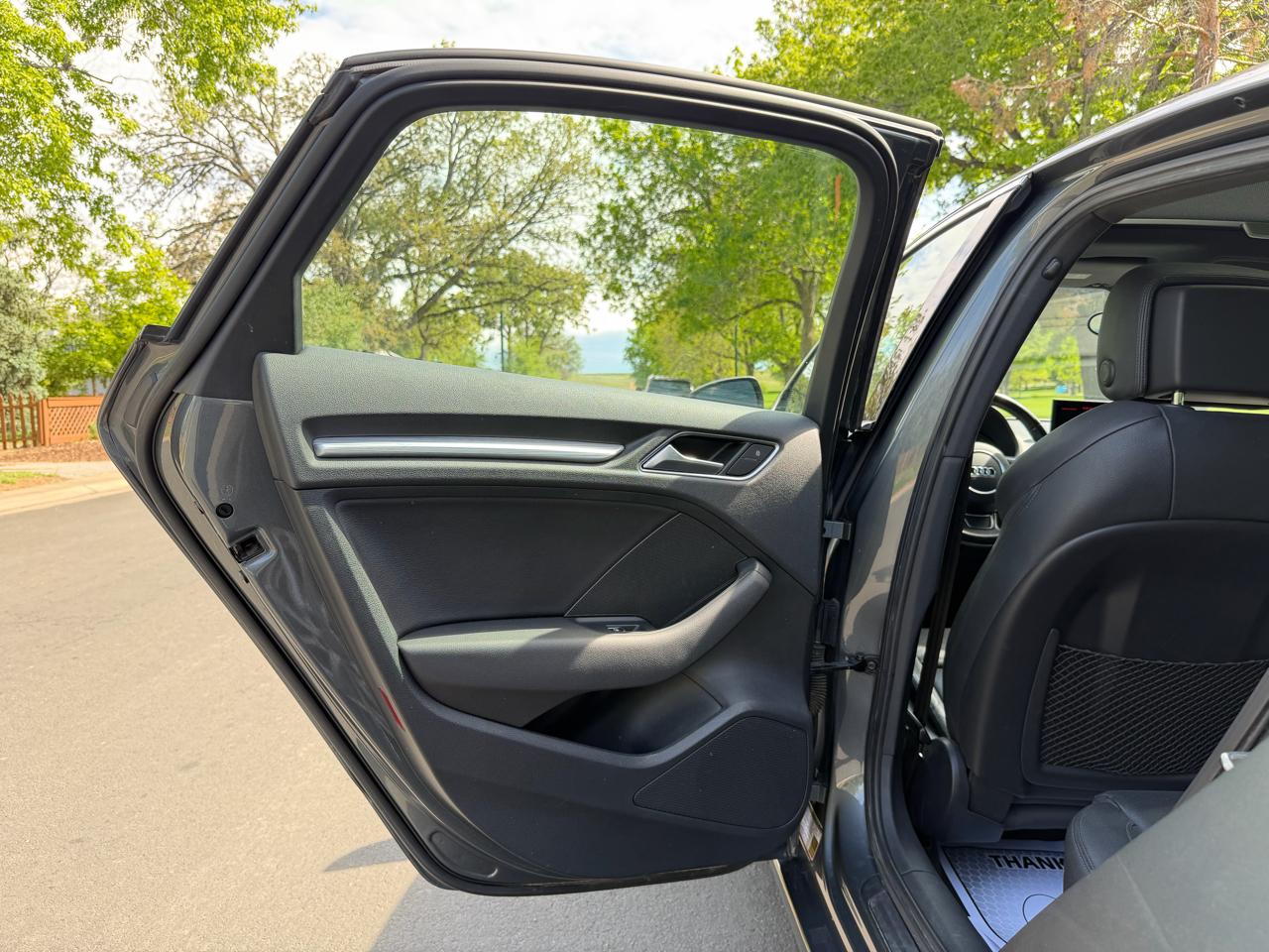 Audi A3 2.0T Premium Sedan quattro S tronic 2015