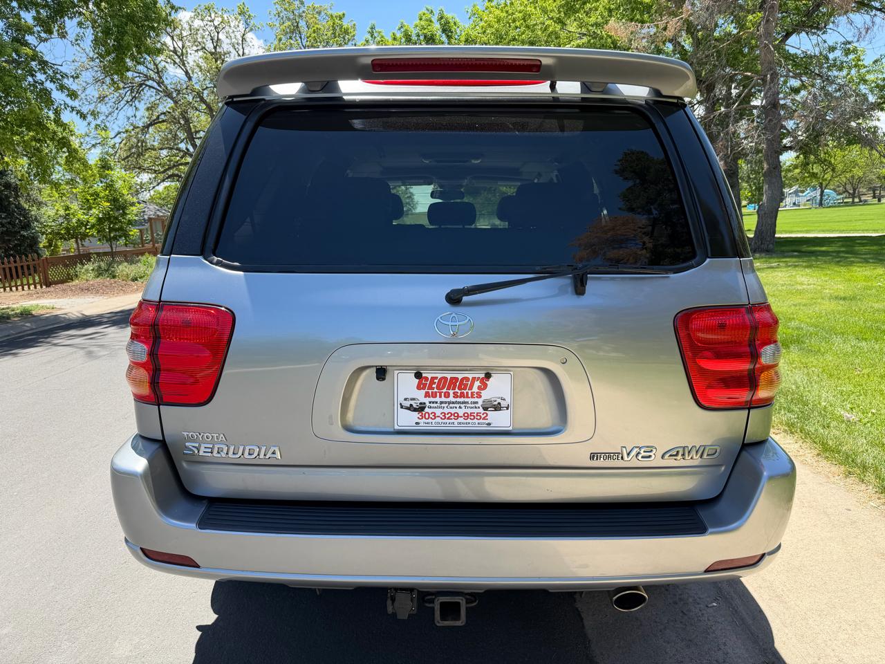 Toyota Sequoia Limited 4WD 2004