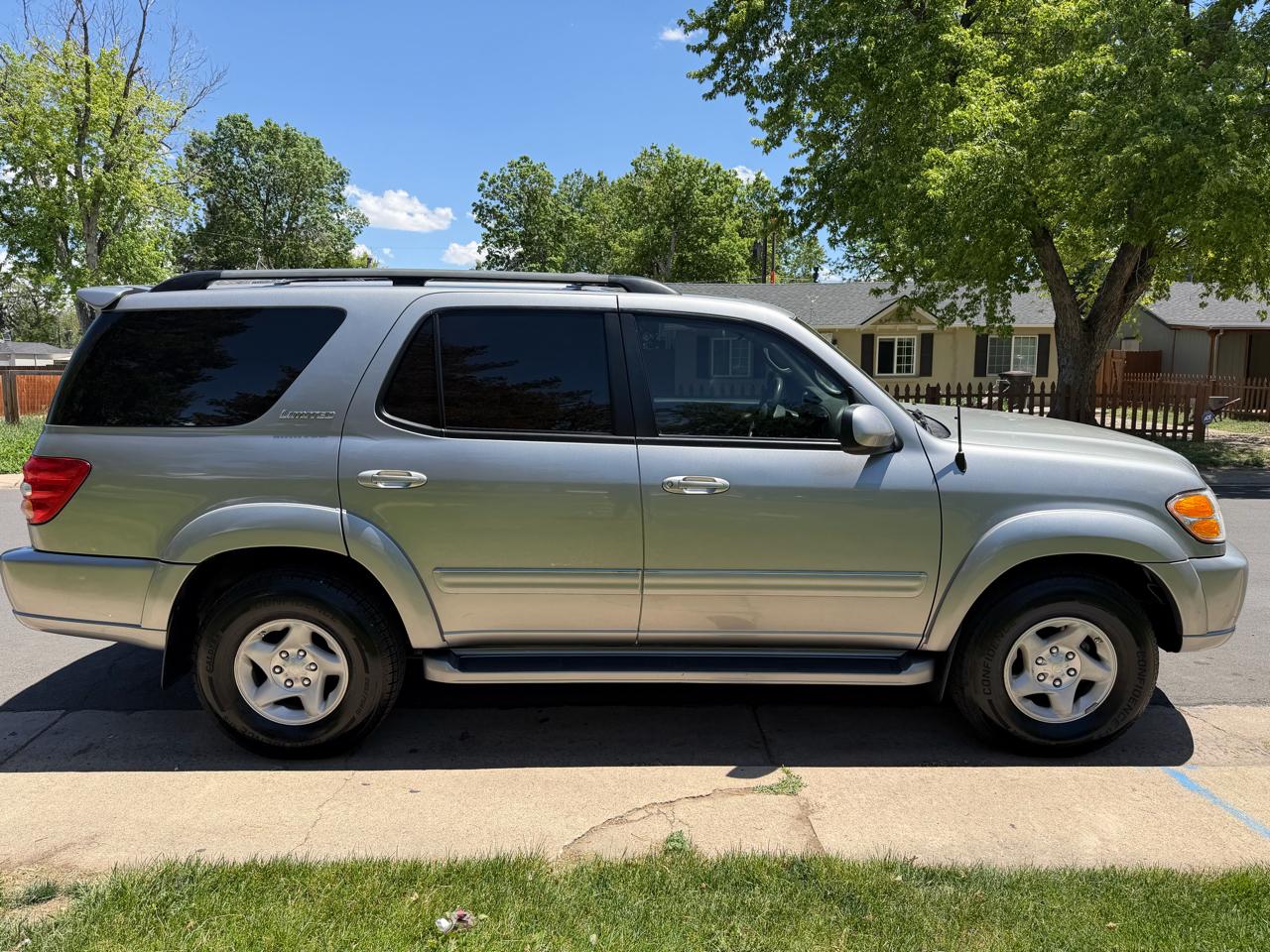 Toyota Sequoia Limited 4WD 2004