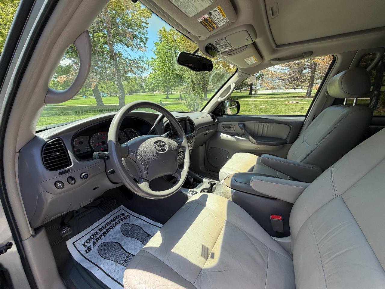 Toyota Sequoia Limited 4WD 2004