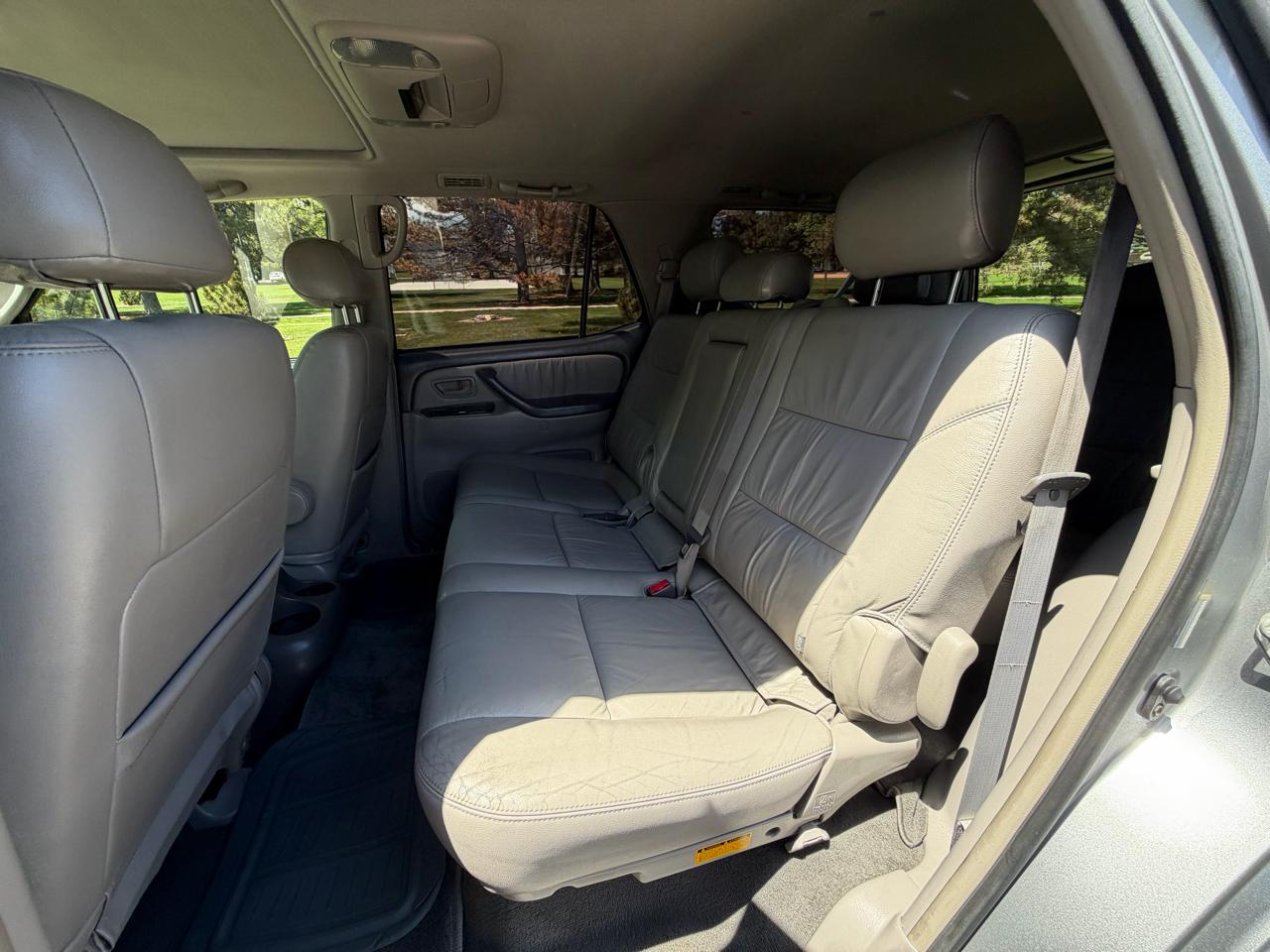 Toyota Sequoia Limited 4WD 2004