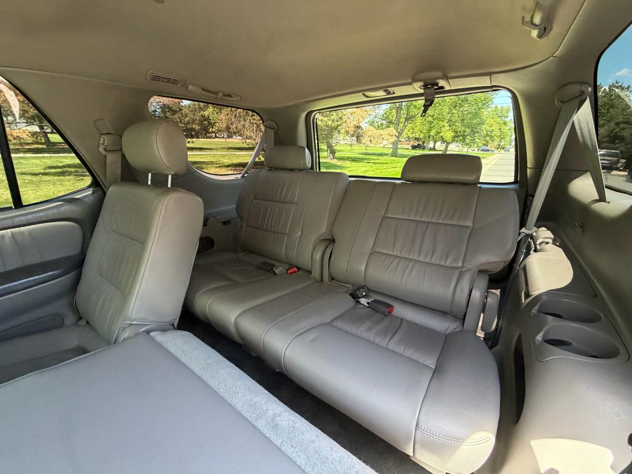 Toyota Sequoia Limited 4WD 2004