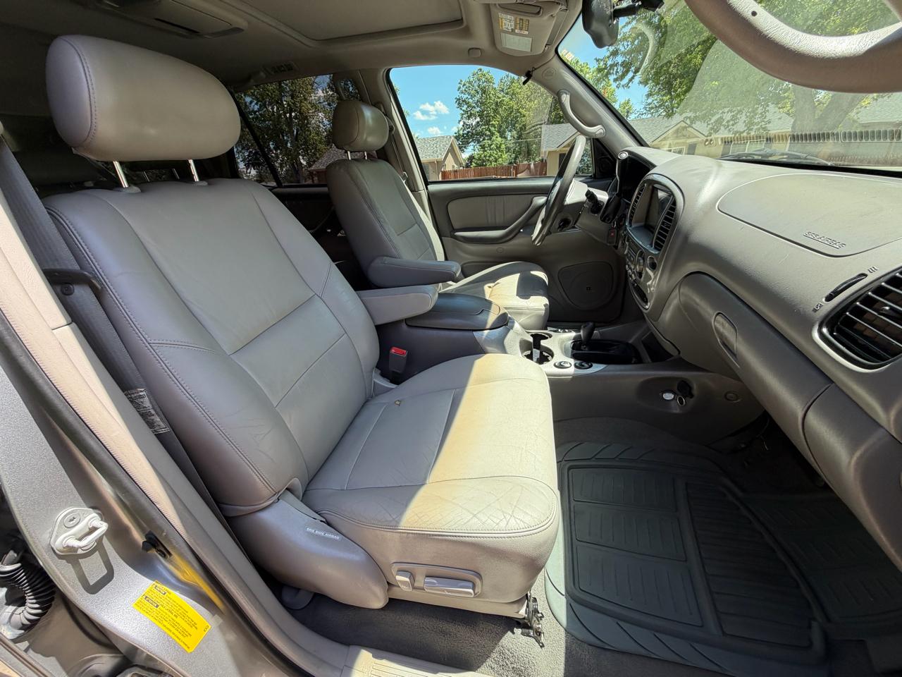 Toyota Sequoia Limited 4WD 2004