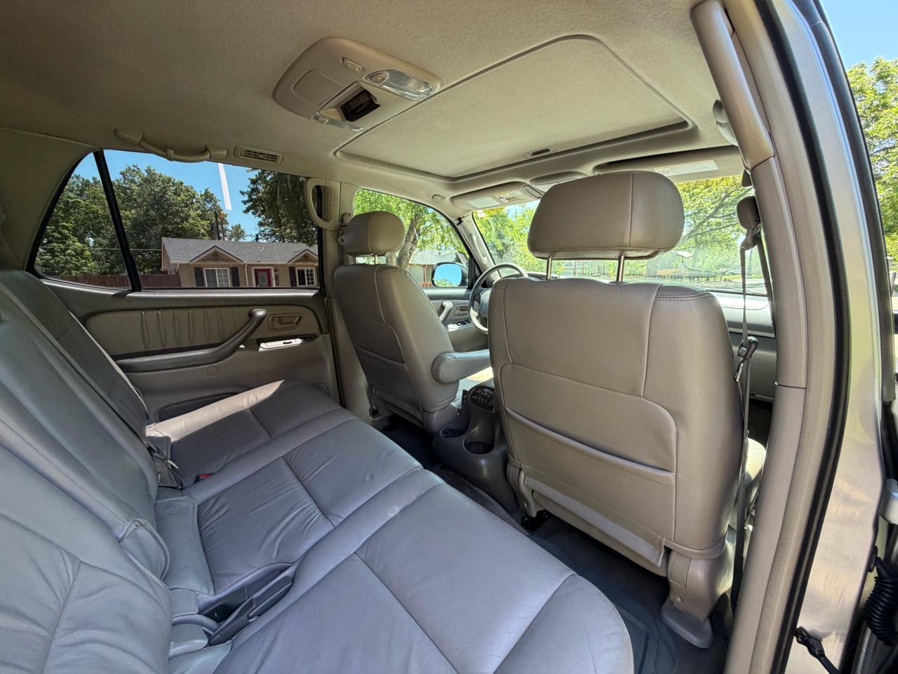 Toyota Sequoia Limited 4WD 2004