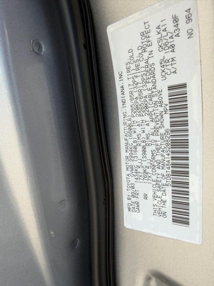 Toyota Sequoia Limited 4WD 2004