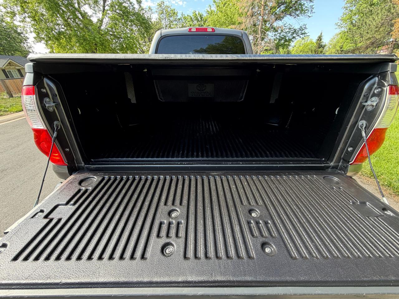 Toyota Tundra SR5 Double Cab 4WD 2006