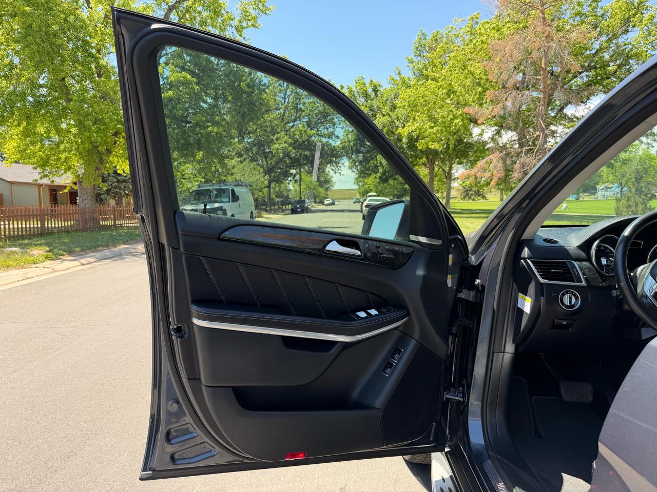 Mercedes-Benz GL-Class GL550 4MATIC 2013