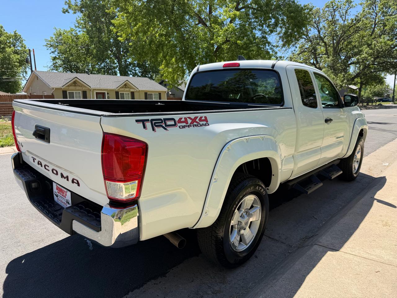 Toyota Tacoma SR5 Access Cab I4 6AT 4WD 2023