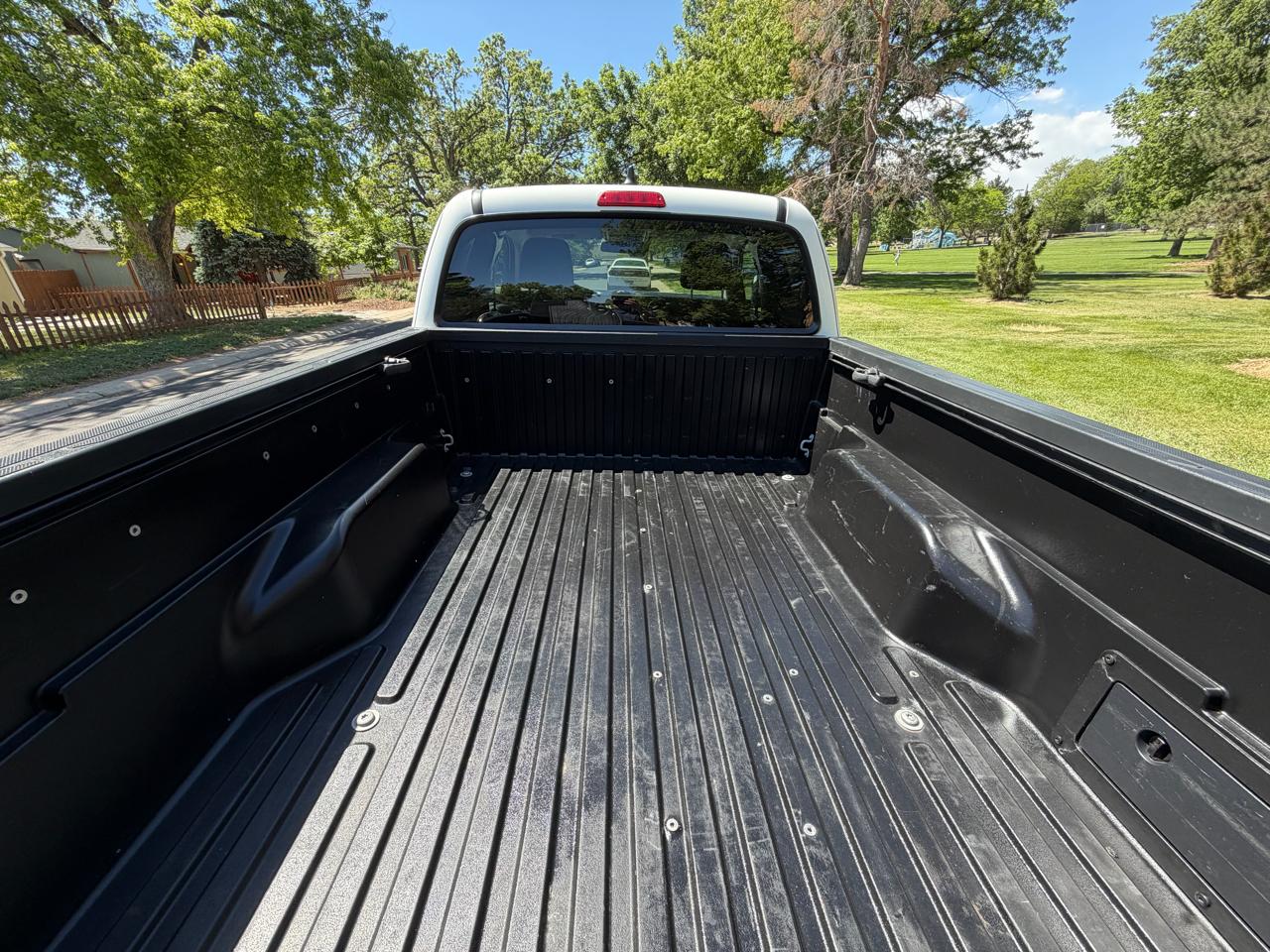 Toyota Tacoma SR5 Access Cab I4 6AT 4WD 2023