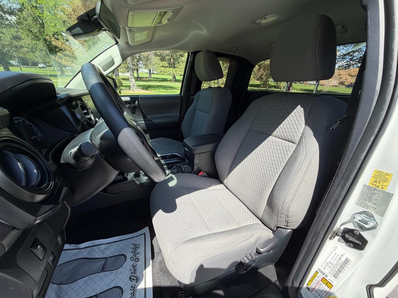Toyota Tacoma SR5 Access Cab I4 6AT 4WD 2023