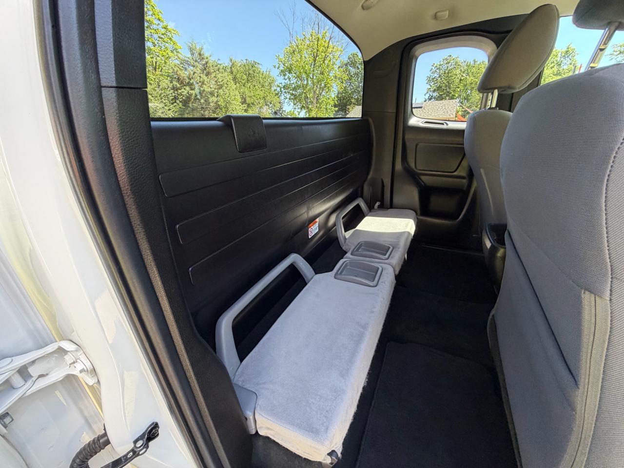 Toyota Tacoma SR5 Access Cab I4 6AT 4WD 2023