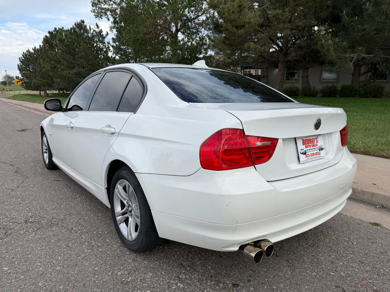 BMW 3-Series 328i xDrive 2011