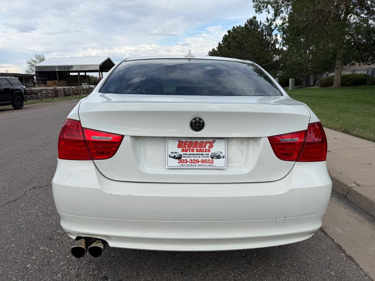 BMW 3-Series 328i xDrive 2011