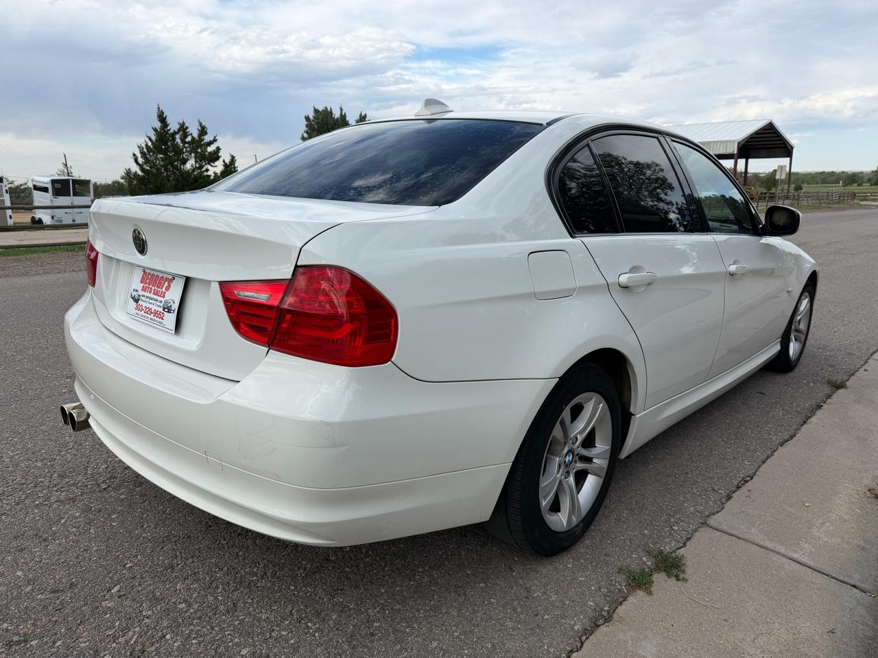 BMW 3-Series 328i xDrive 2011