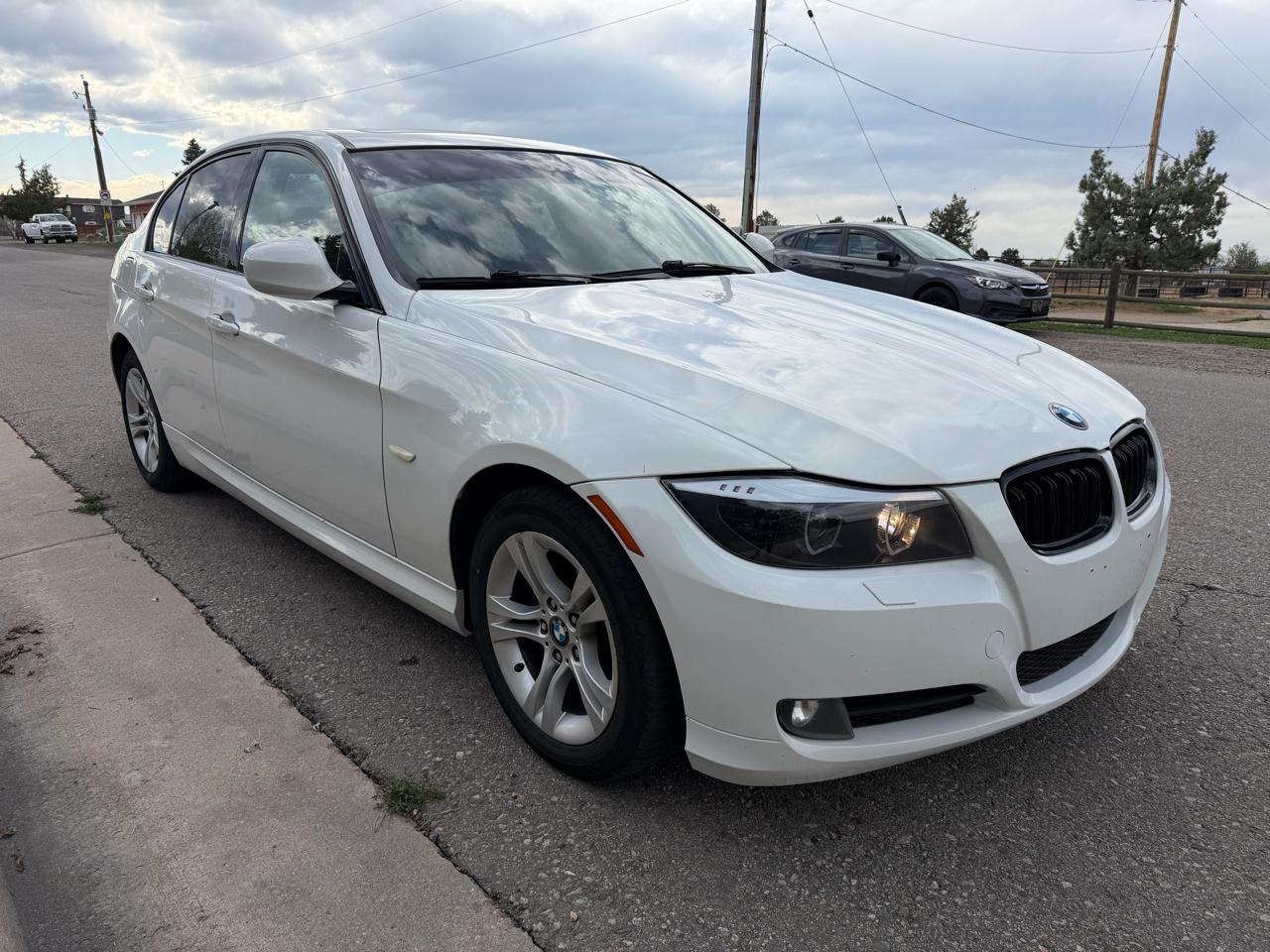 BMW 3-Series 328i xDrive 2011