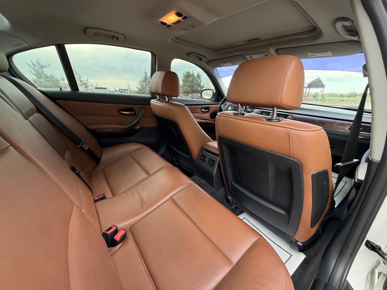 BMW 3-Series 328i xDrive 2011