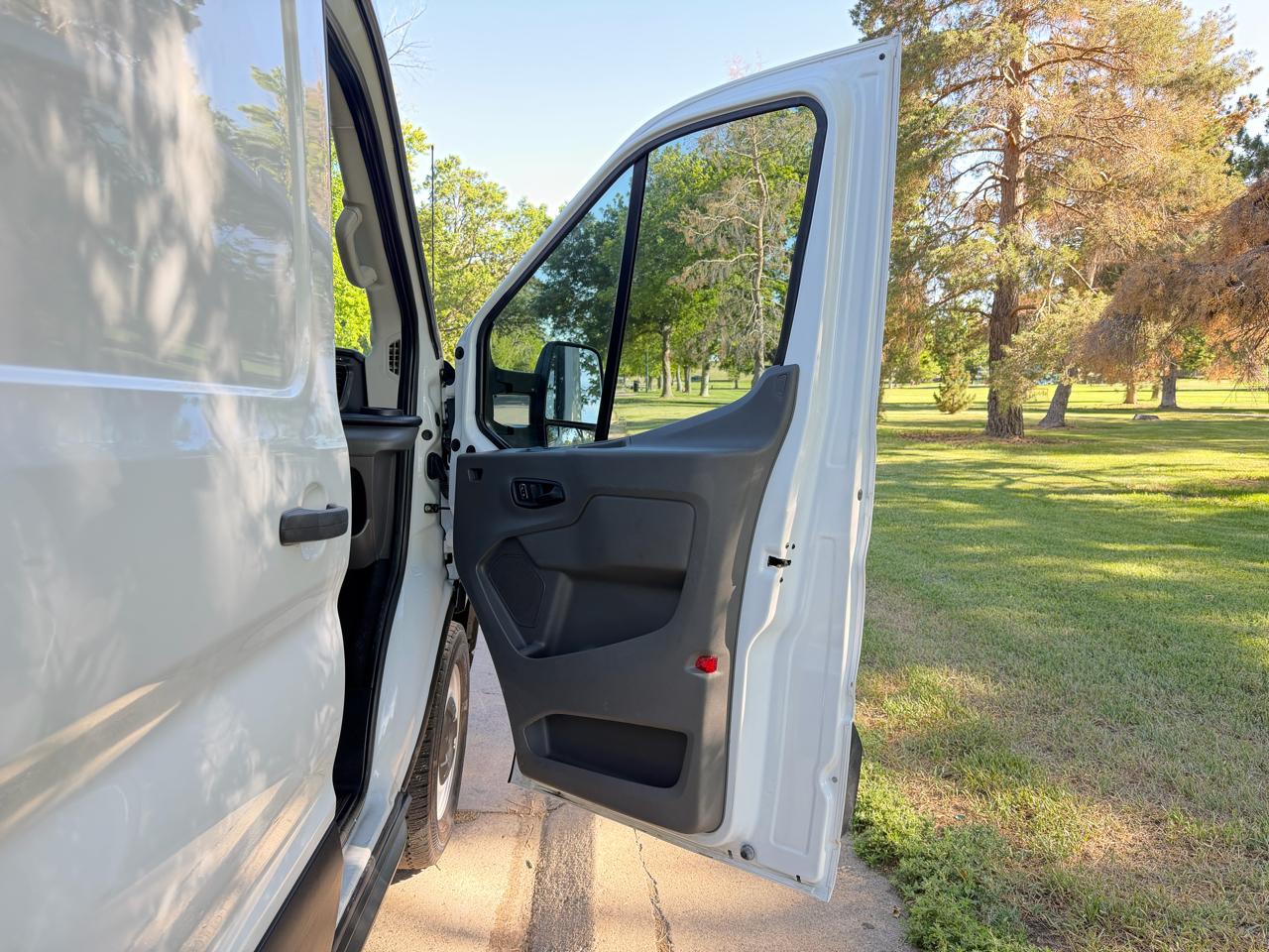 Ford Transit 250 Van 2023