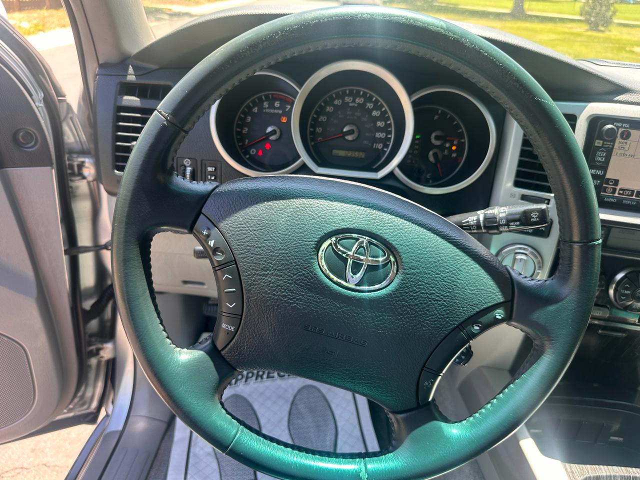 Toyota 4Runner Limited 4WD V8 2008