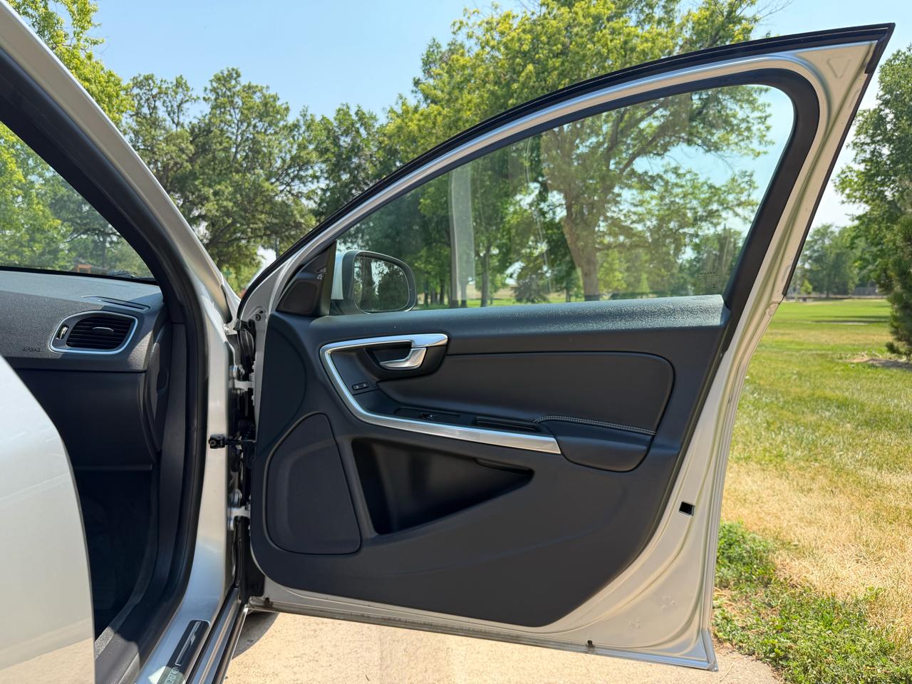 Volvo S60 2.5 Premier 4WD 2015