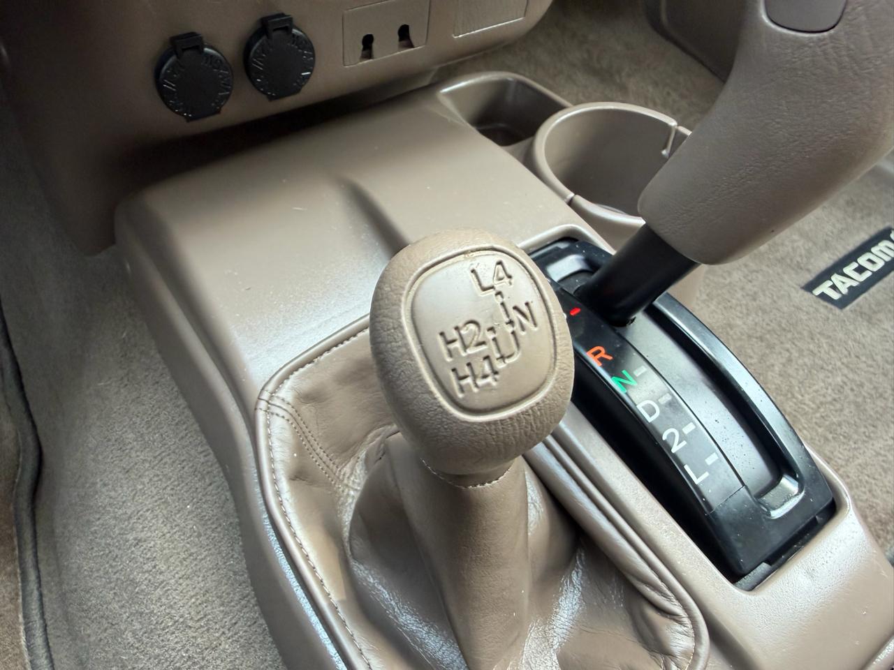 Toyota Tacoma Xtracab 4WD 2002