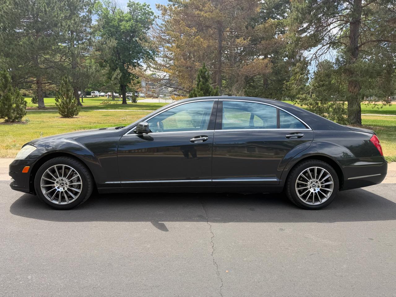 Mercedes-Benz S-Class S550 4-MATIC 2013