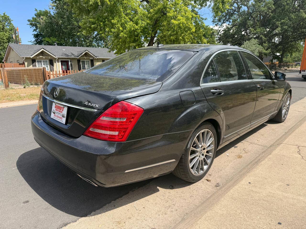 Mercedes-Benz S-Class S550 4-MATIC 2013