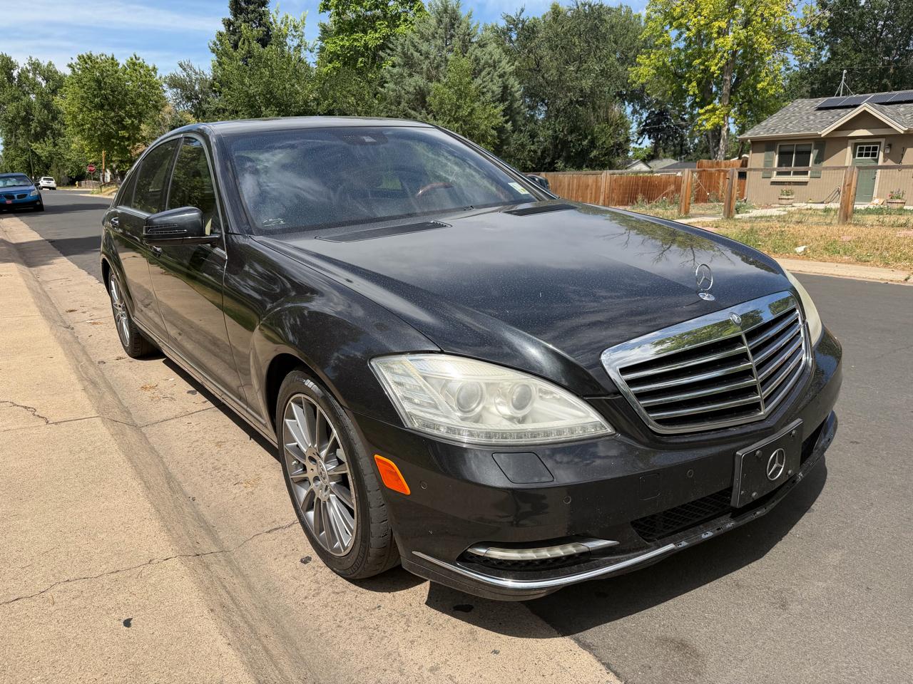 Mercedes-Benz S-Class S550 4-MATIC 2013
