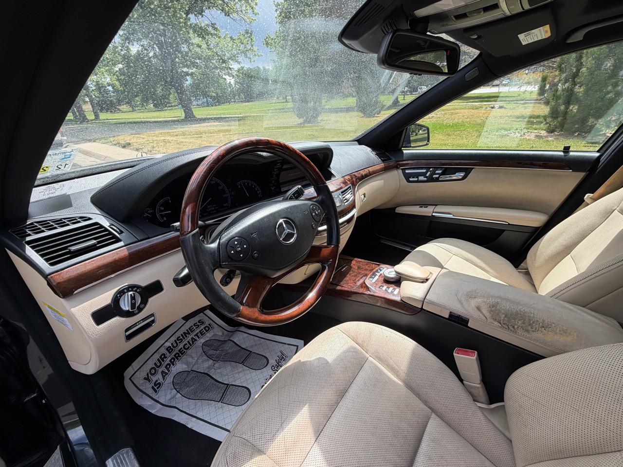 Mercedes-Benz S-Class S550 4-MATIC 2013