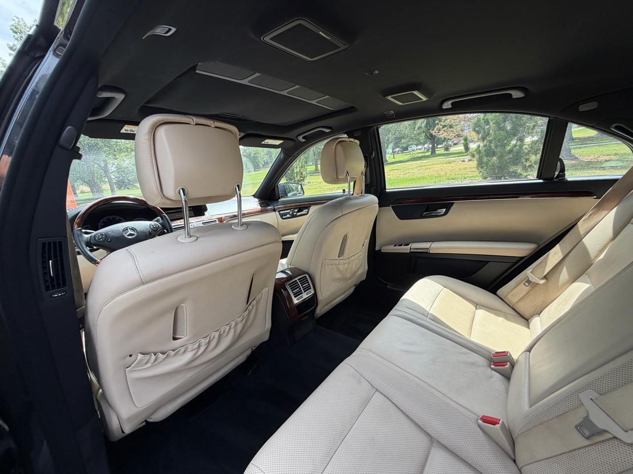 Mercedes-Benz S-Class S550 4-MATIC 2013