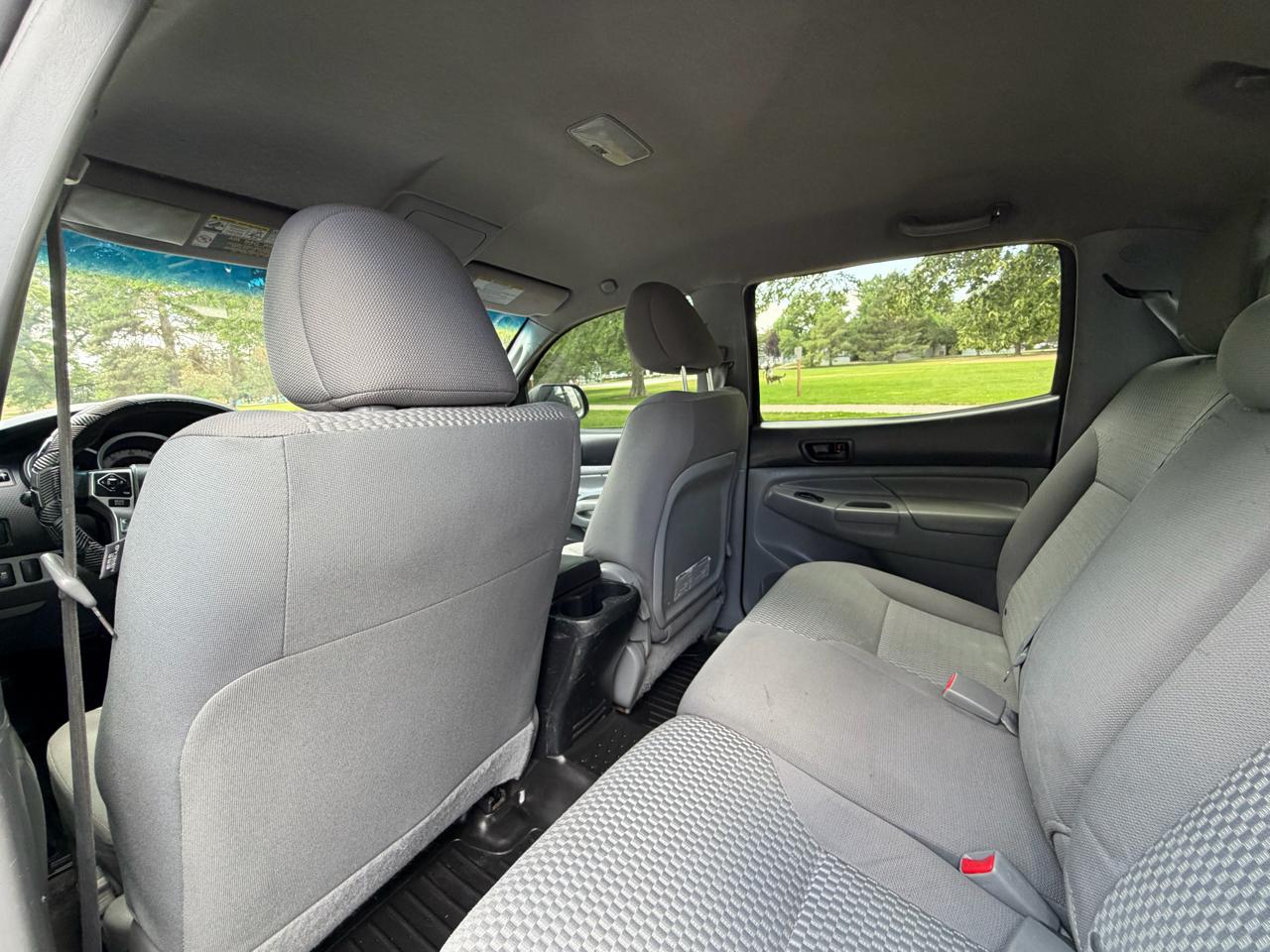 Toyota Tacoma Double Cab Long Bed V6 5AT 4WD 2015