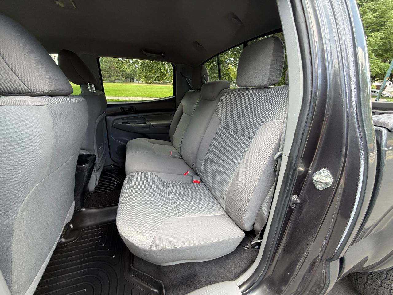 Toyota Tacoma Double Cab Long Bed V6 5AT 4WD 2015