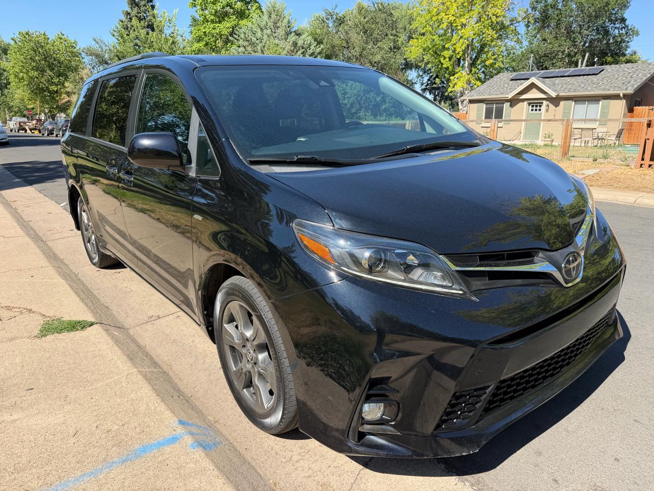 Toyota Sienna SE 7-Passenger AWD 2020