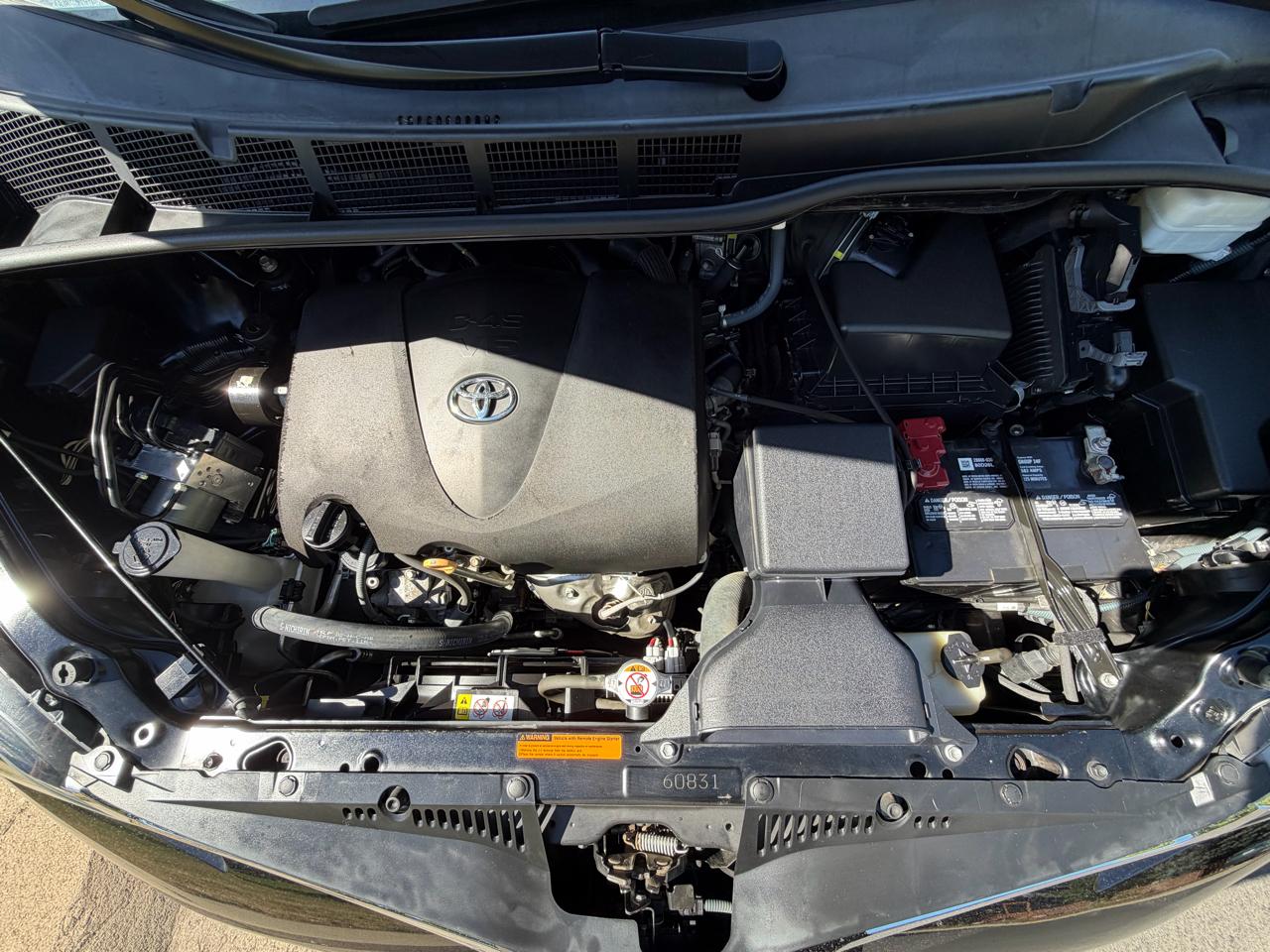 Toyota Sienna SE 7-Passenger AWD 2020