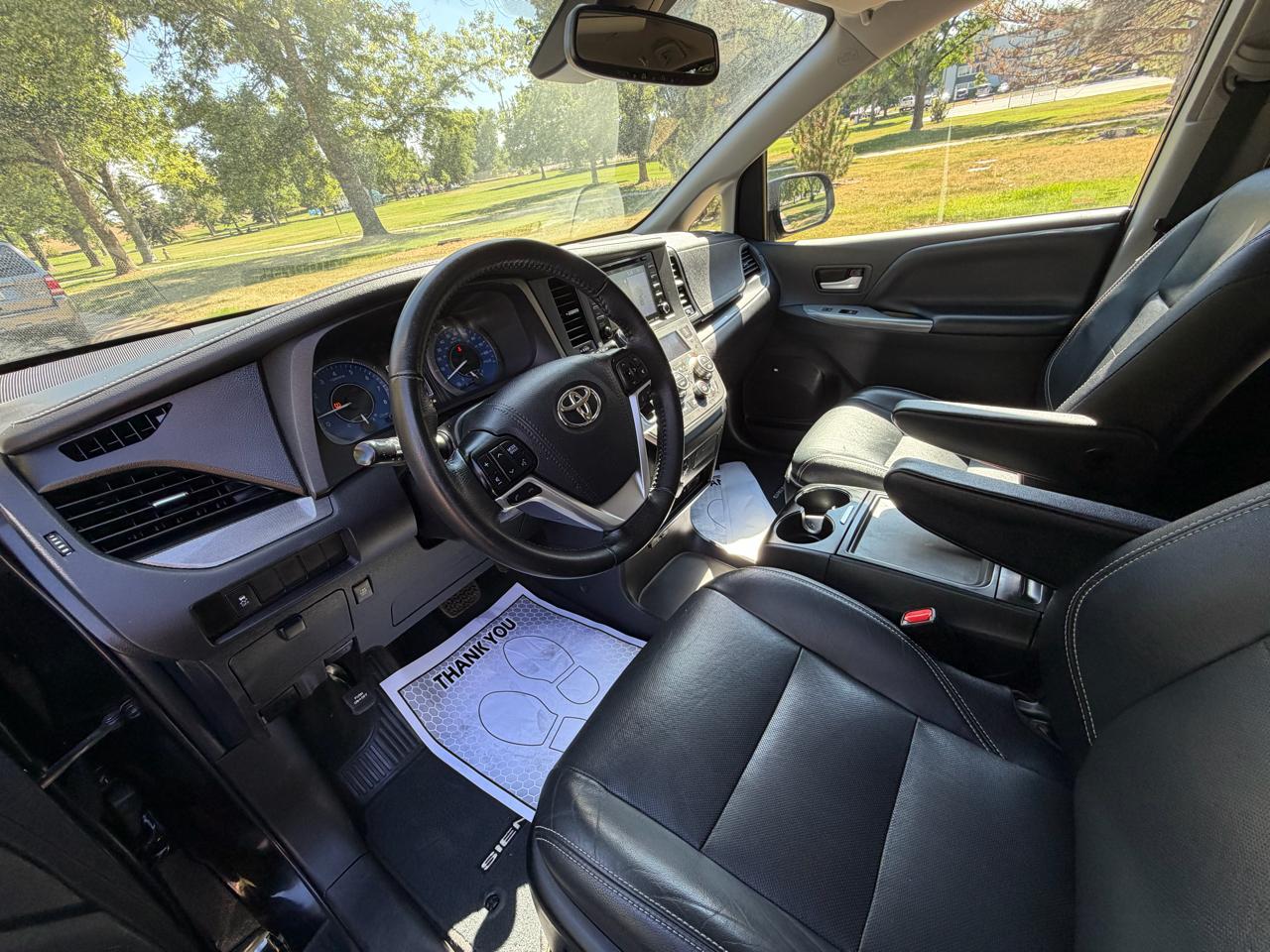 Toyota Sienna SE 7-Passenger AWD 2020